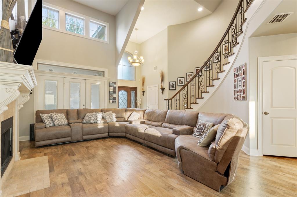 2313 Nicholas Waco, TX 76712 - Photo 3 of 36 a living room with furniture and a flat screen tv