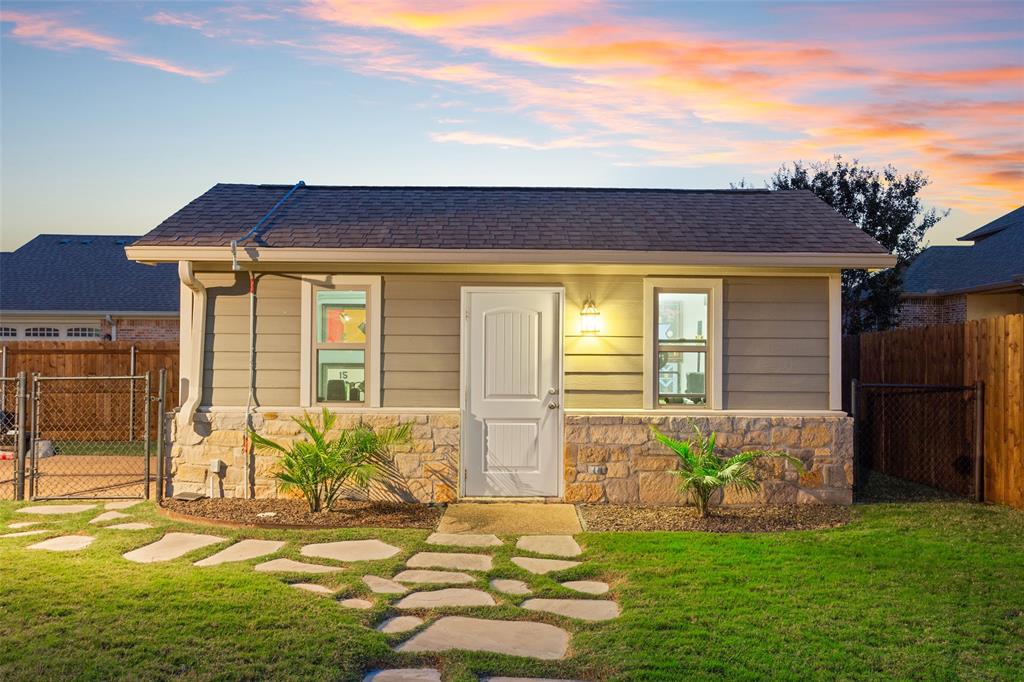 2313 Nicholas Waco, TX 76712 - Photo 31 of 36 a front view of a house with a yard