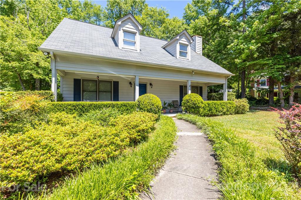 115 Banksridge Road Fort Mill, SC 29715 - Photo 2 of 29 a front view of a house with garden