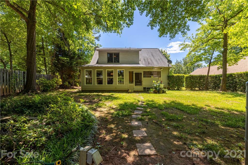 115 Banksridge Road Fort Mill, SC 29715 - Photo 6 of 29 a view of a house with a swimming pool