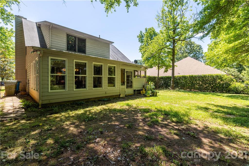115 Banksridge Road Fort Mill, SC 29715 - Photo 10 of 29 a front view of a house with a yard