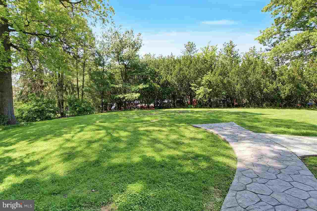 320 Upperidge Lane York, PA 17403 - Photo 6 of 27