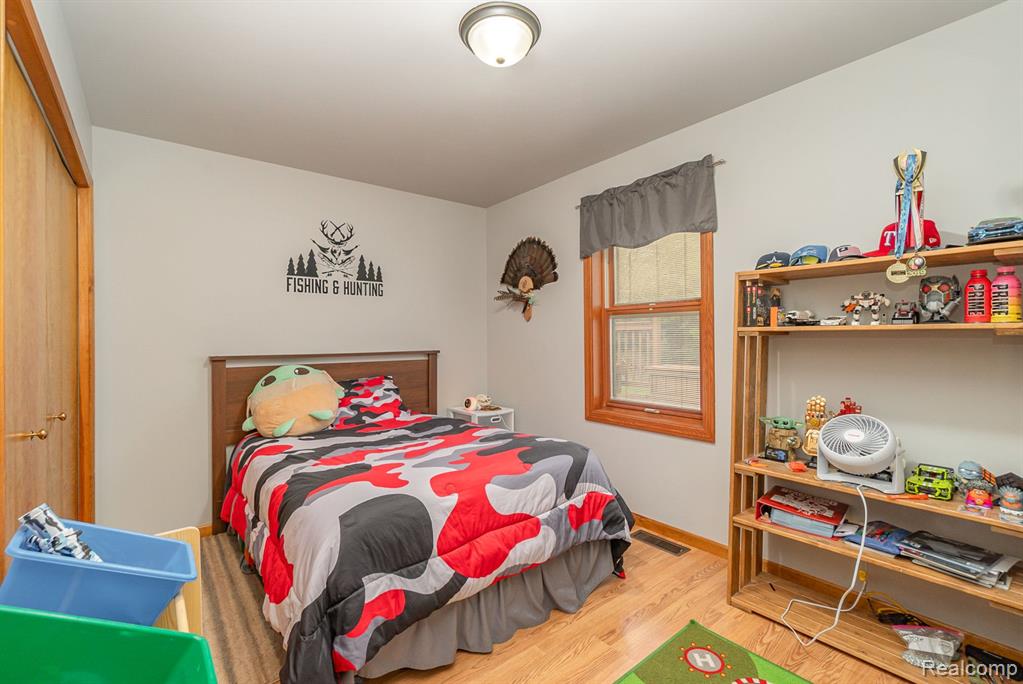 2019 Mosher Road Kawkawlin, MI 48631 - Photo 19 of 35
