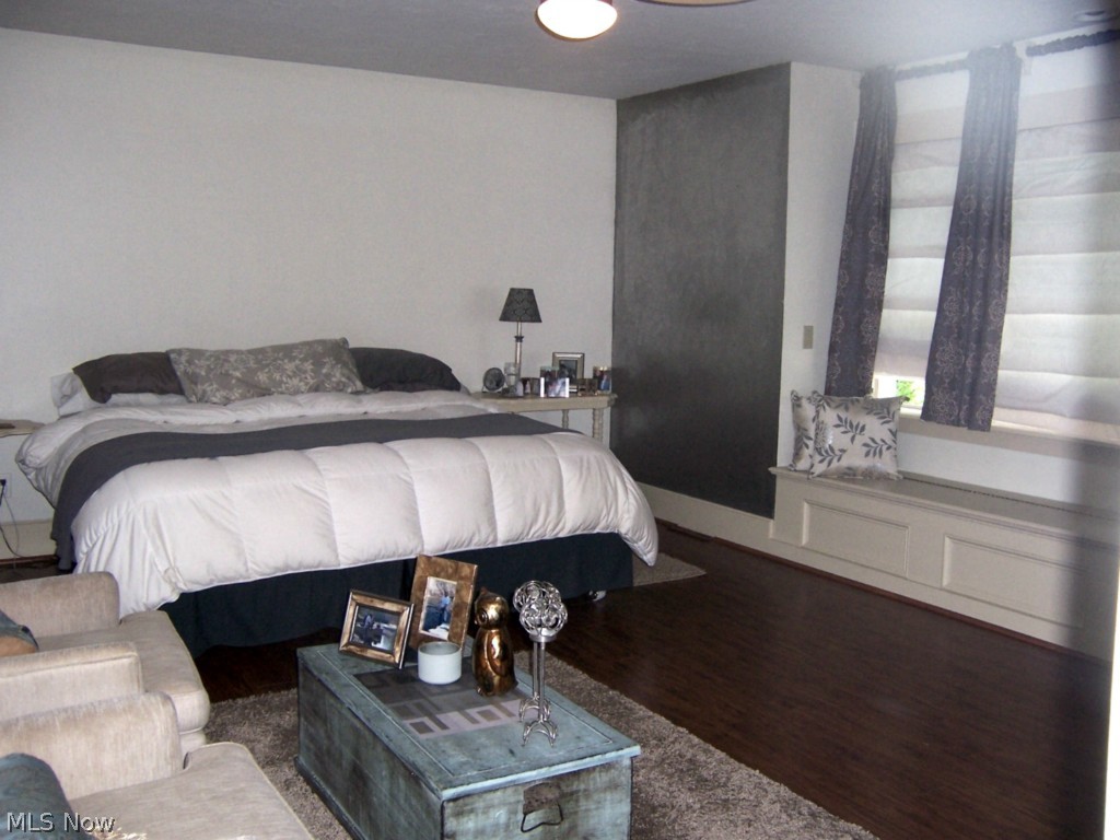 17649 Stocking Road Madison, OH 44057 - Photo 16 of 25 Large Master Suite with Window Seat, Master Bath