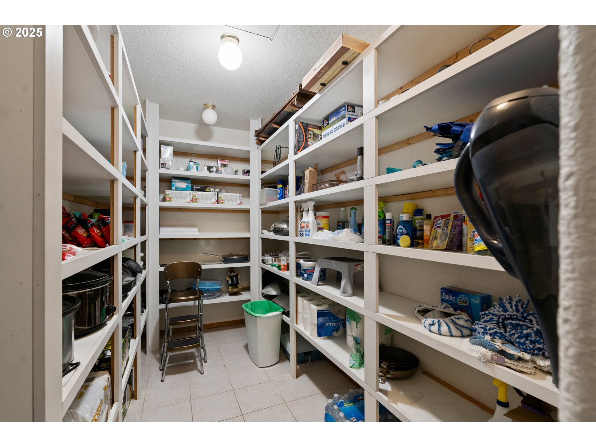 79315 Powerline Road Hermiston, OR 97838 - Photo 11 of 40 Pantry
