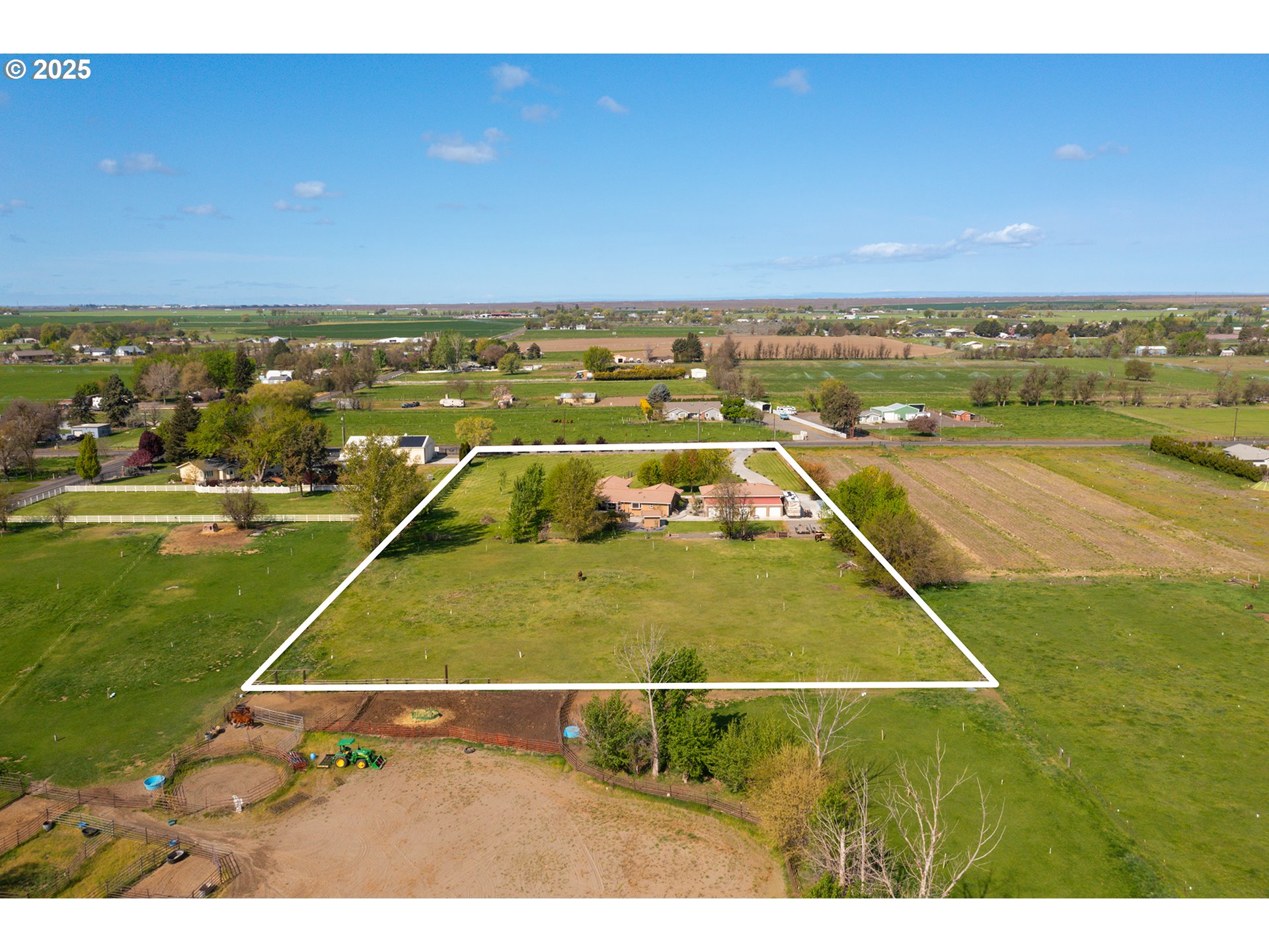 79315 Powerline Road Hermiston, OR 97838 - Photo 40 of 40 Driveway