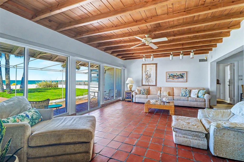 18206 Sunset Boulevard Redington Shores, FL 33708 - Photo 14 of 43