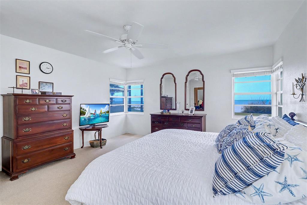 18206 Sunset Boulevard Redington Shores, FL 33708 - Photo 25 of 43