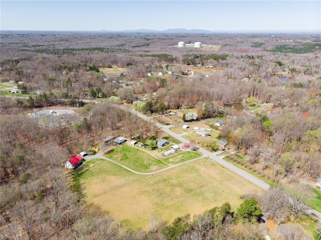 3208 Oak Ridge Road Summerfield, NC 27358 - Photo 2 of 9