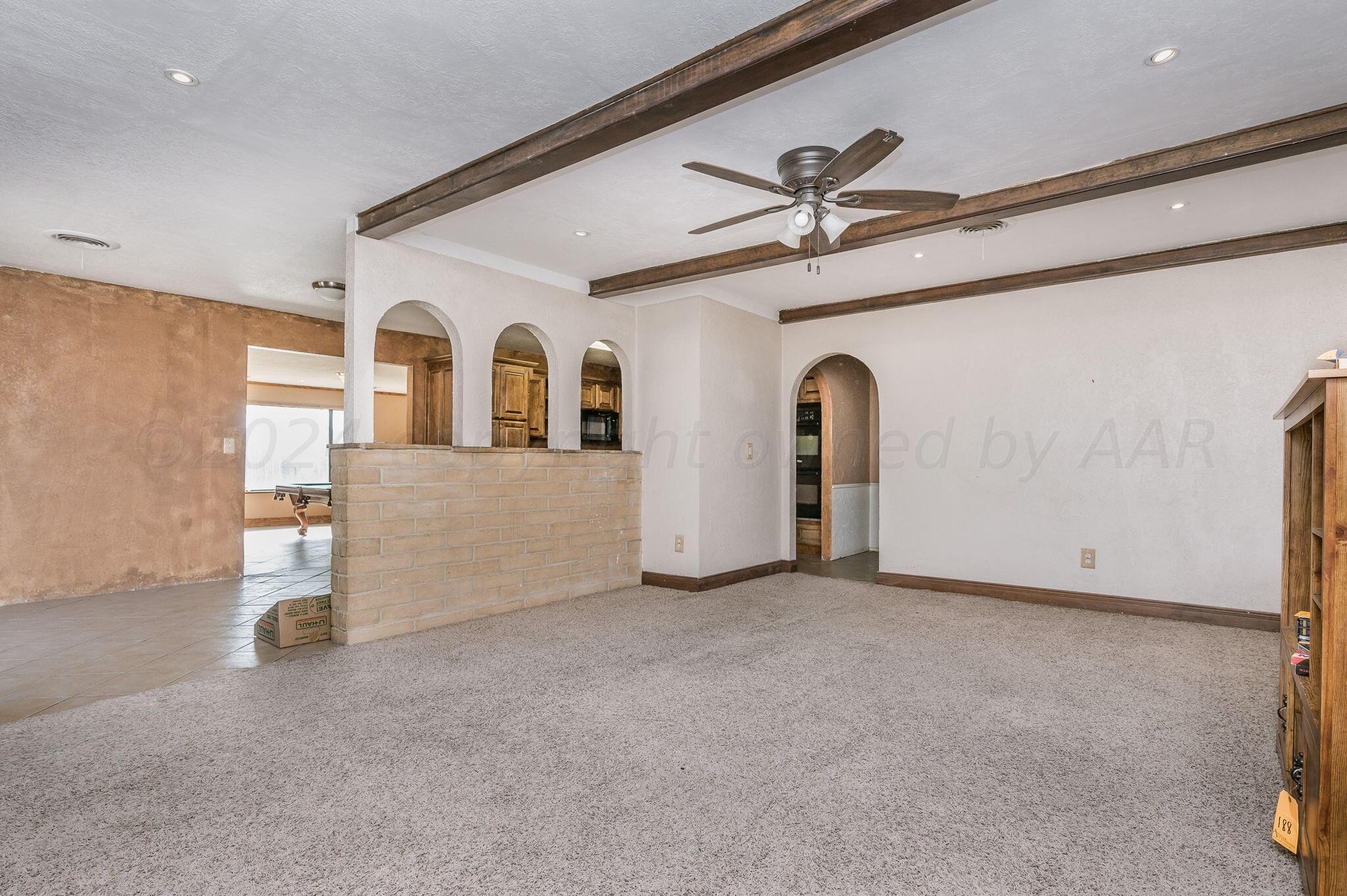 102 Range Amarillo, TX 79108 - Photo 16 of 23 Living Room-2