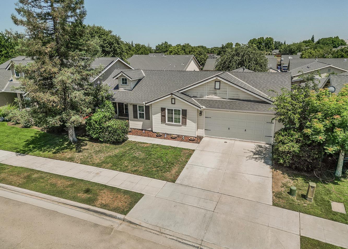 180 East Carpenter Avenue Reedley, CA 93654 - Photo 35 of 40