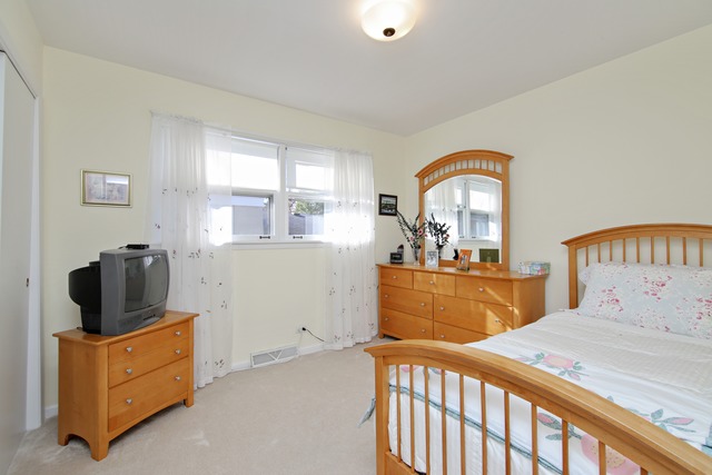 831 Long Road Glenview, IL 60025 - Photo 11 of 14