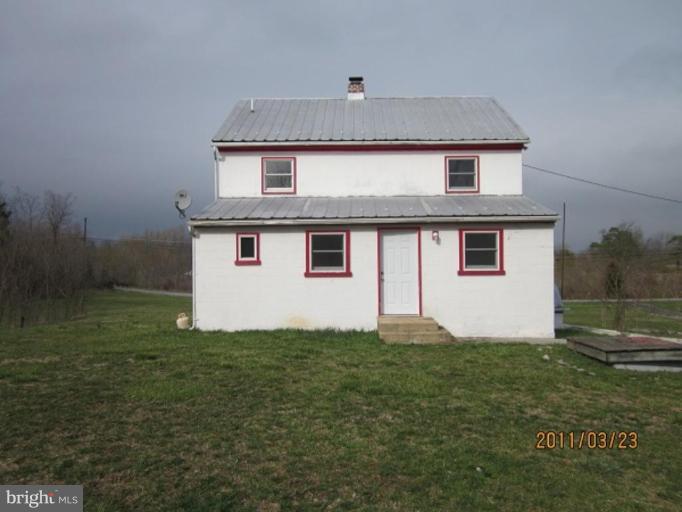 Exterior (Rear)