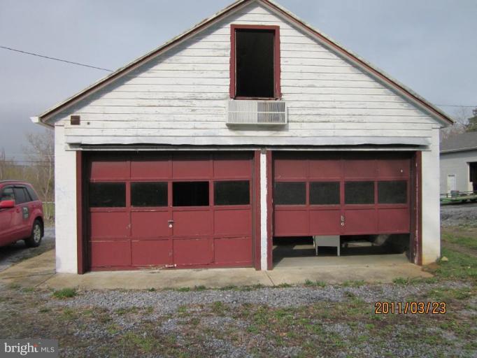 122 Hatchery Road Inwood, WV 25428 - Photo 12 of 19 Garage 2