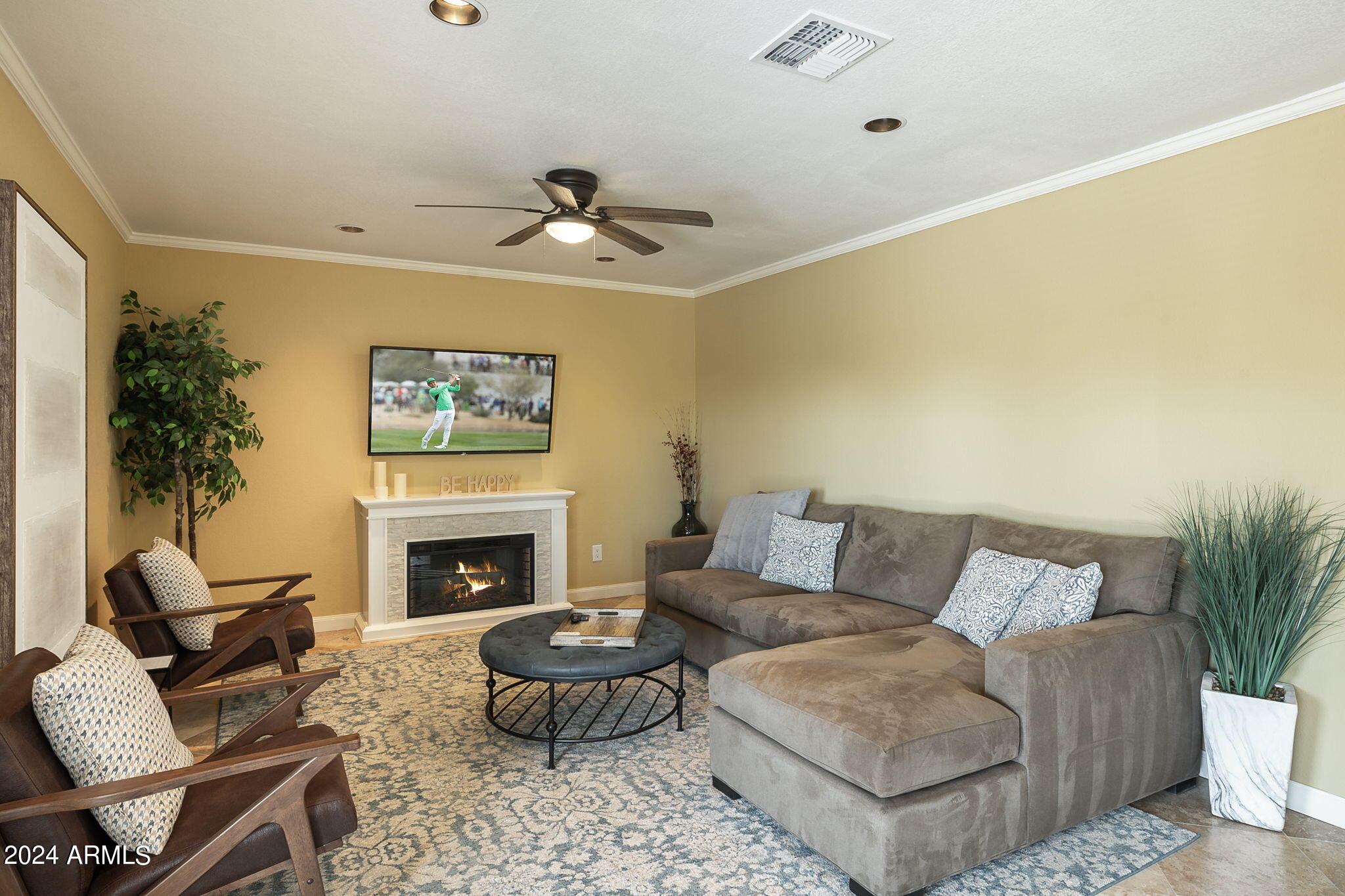 4337 East Pearce Road Phoenix, AZ 85044 - Photo 6 of 39 Family Room - View 2