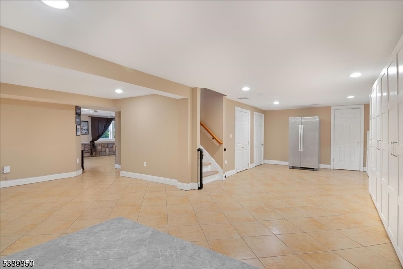 68 Horseneck Road Montville, NJ 07045 - Photo 23 of 34 a view of an empty room