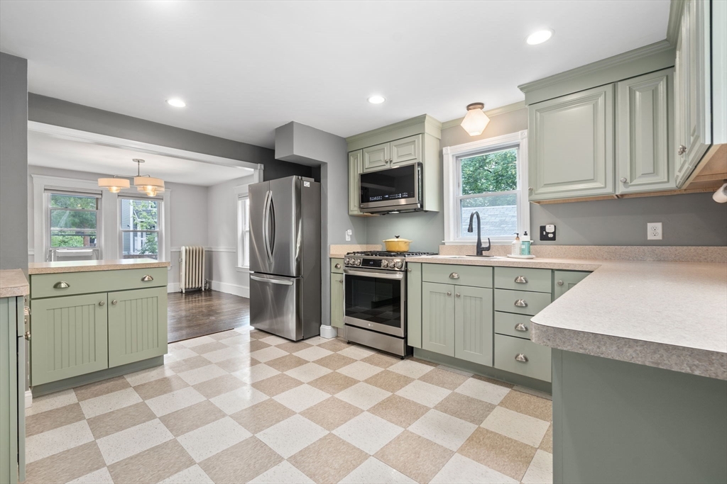22 Springfield Street Watertown, MA 02472 - Photo 7 of 24 Gallery Image 7