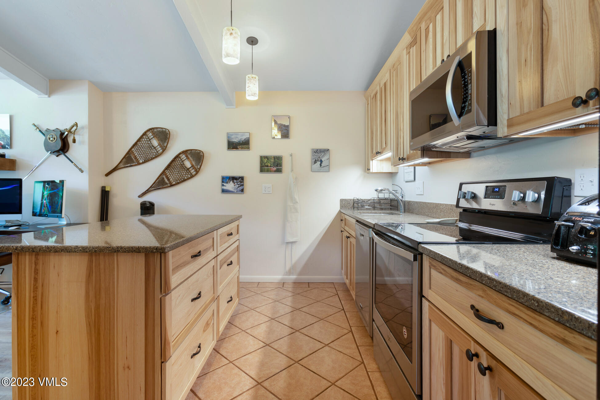 2059 Chamonix Lane, Unit 3 Vail, CO 81657 - Photo 7 of 25 2059 Chamonix Ln 3 MLS-9