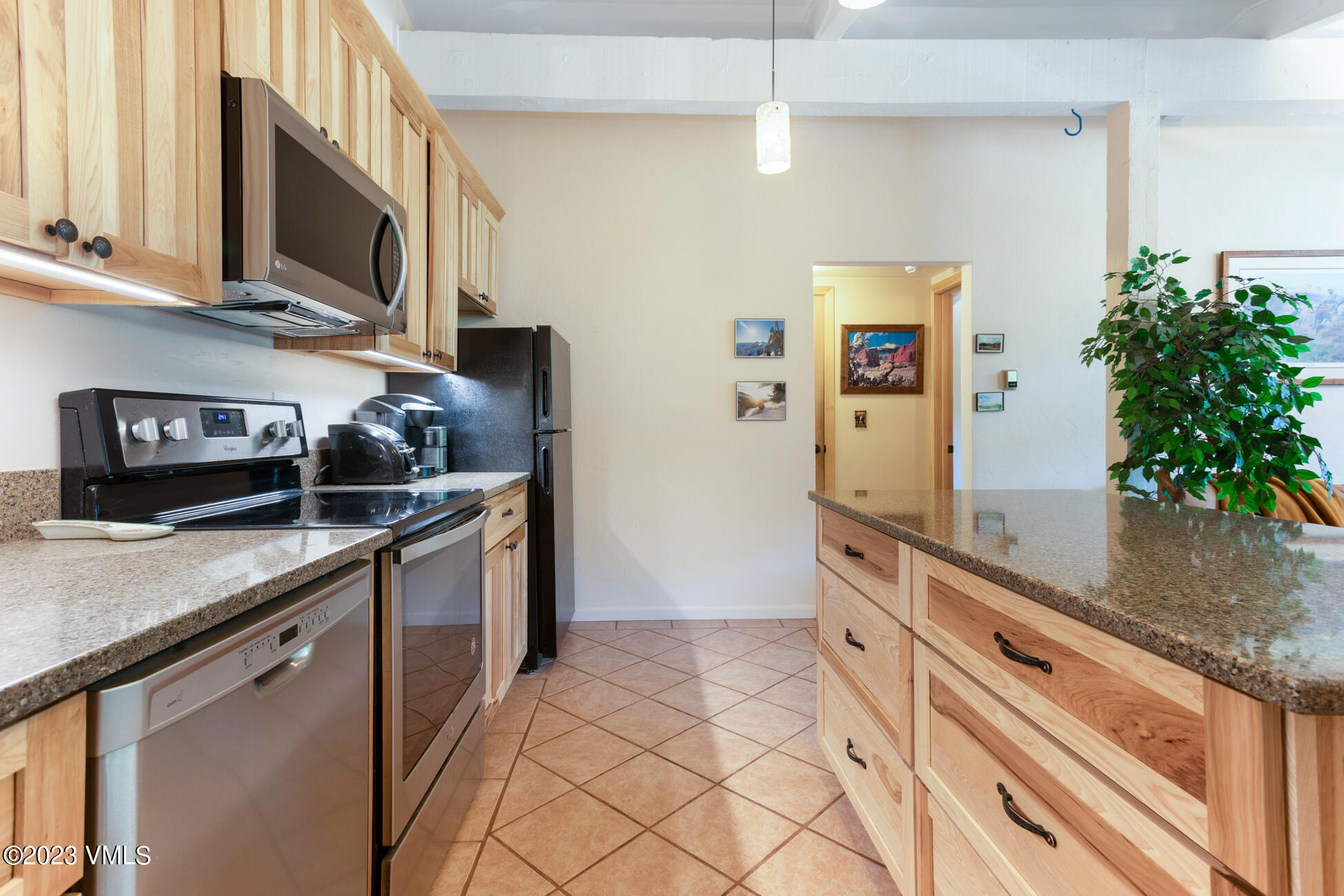 2059 Chamonix Lane, Unit 3 Vail, CO 81657 - Photo 8 of 25 2059 Chamonix Ln 3 MLS-10