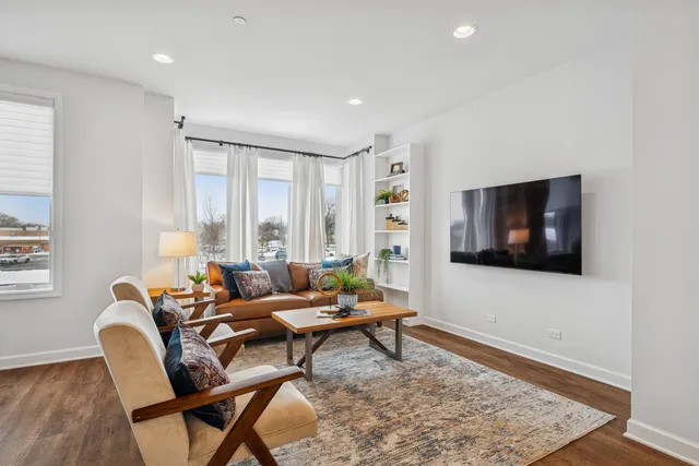 $810,000 | 1255 Shermer Road, Northbrook, IL 60062