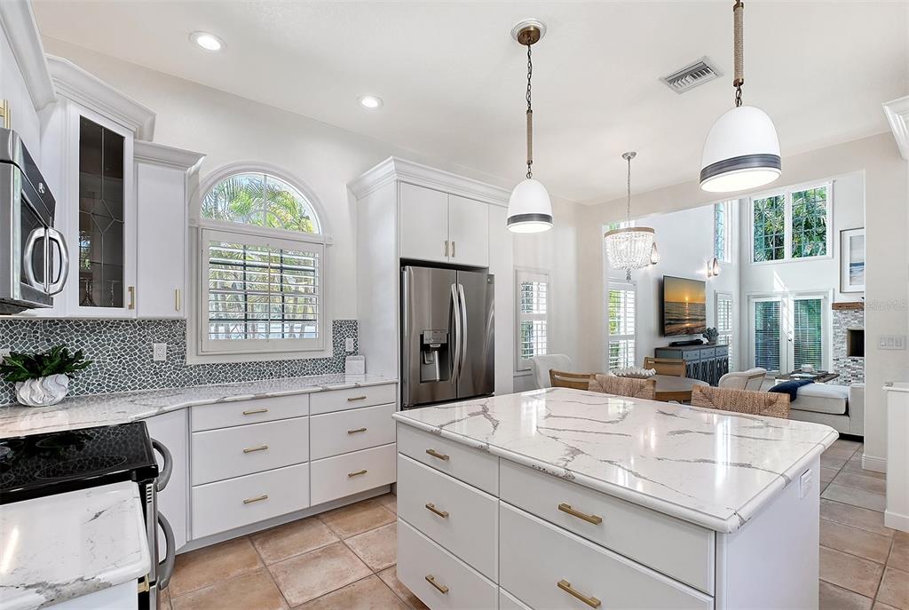 4108 Roberts Point Road Sarasota, FL 34242 - Photo 17 of 46 Gallery Image 17