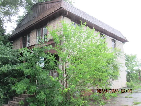 $100,000 | 5916 West Dixon Street, Unit 5918, Milwaukee, WI 53214