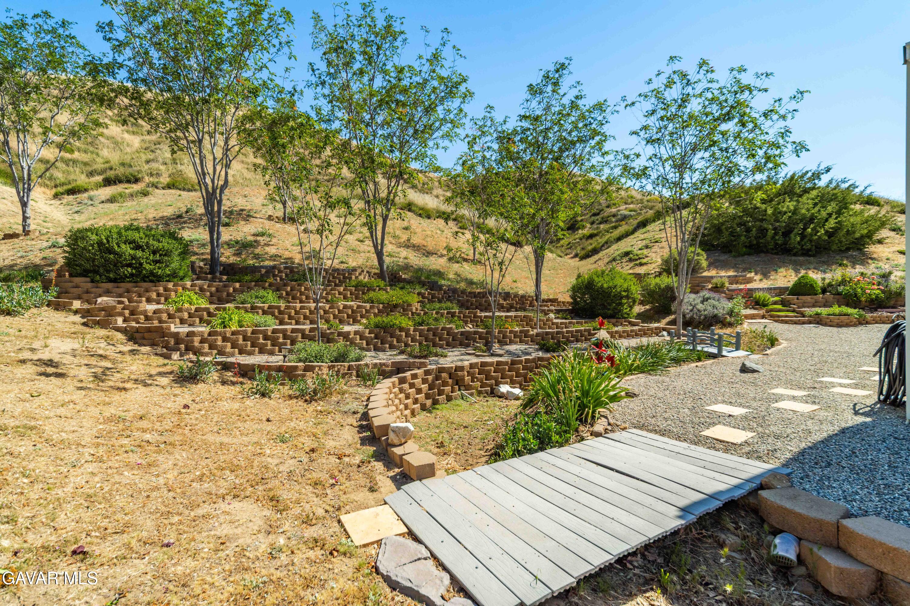 9251 Elizabeth Lake Road Leona Valley, CA 93551 - Photo 41 of 57 Elizabeth Lake-46