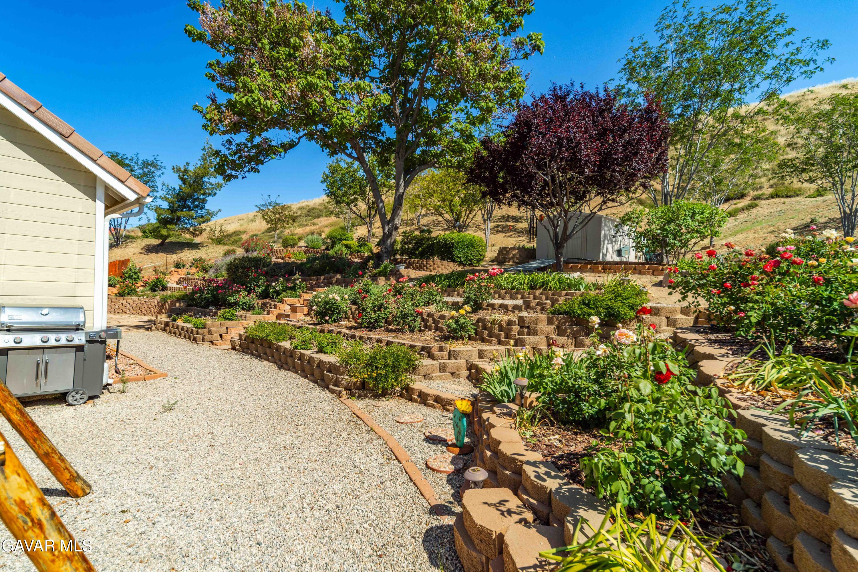 9251 Elizabeth Lake Road Leona Valley, CA 93551 - Photo 45 of 57 Elizabeth Lake-42