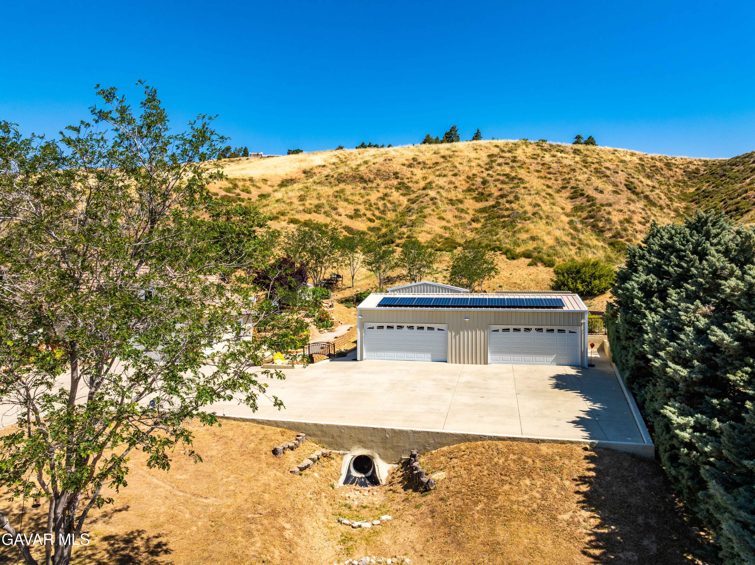 9251 Elizabeth Lake Road Leona Valley, CA 93551 - Photo 48 of 57 Elizabeth Lake-60