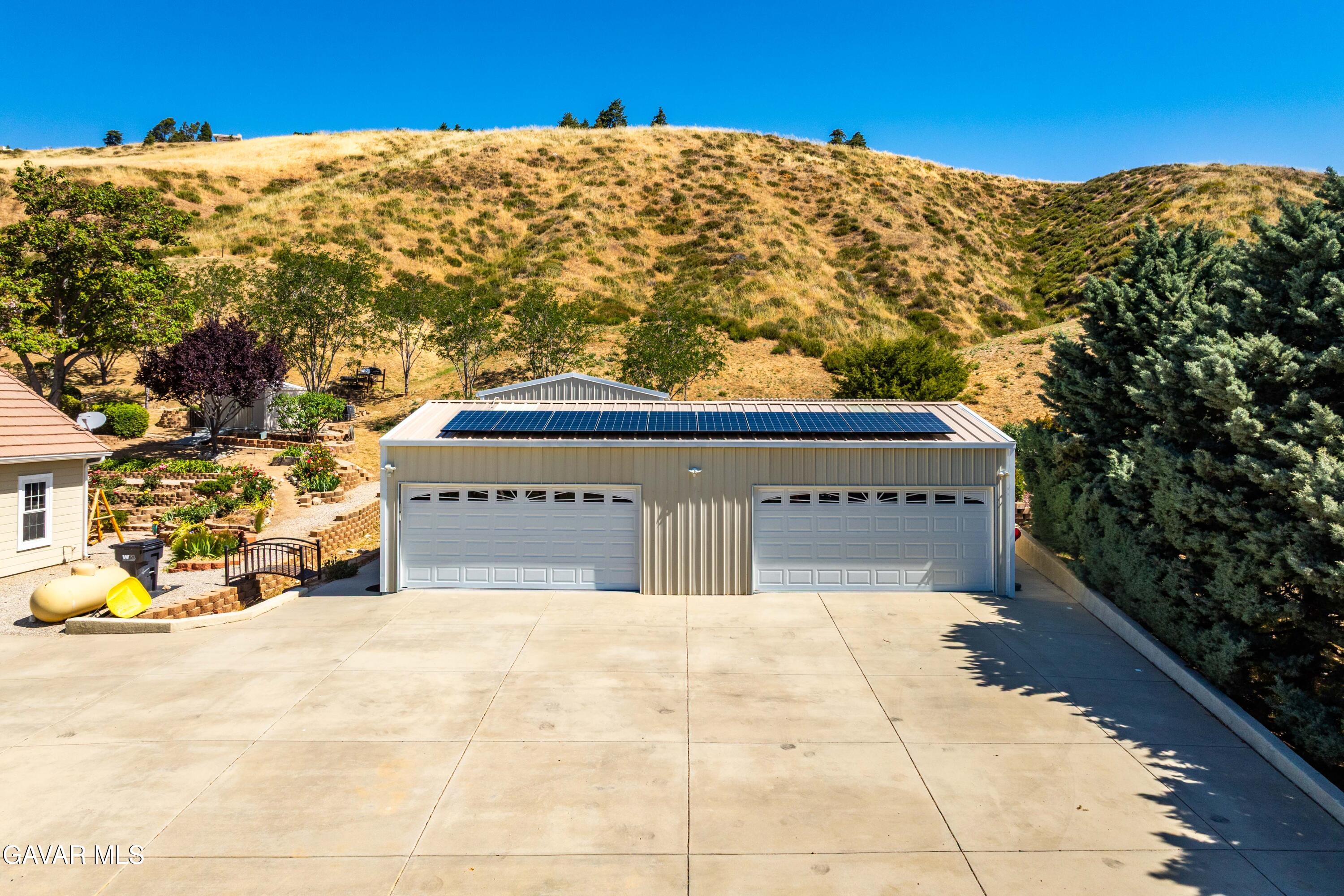 9251 Elizabeth Lake Road Leona Valley, CA 93551 - Photo 49 of 57 Elizabeth Lake-58