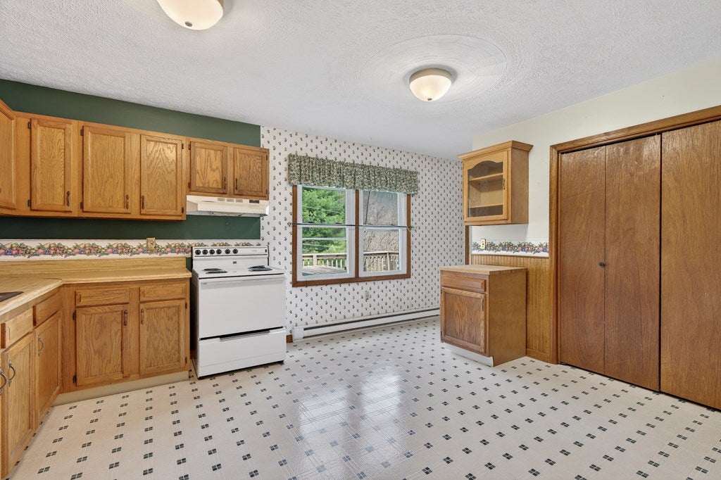 5285 Wardell Road Pounding Mill, VA 24637 - Photo 12 of 24 Gallery Image 12