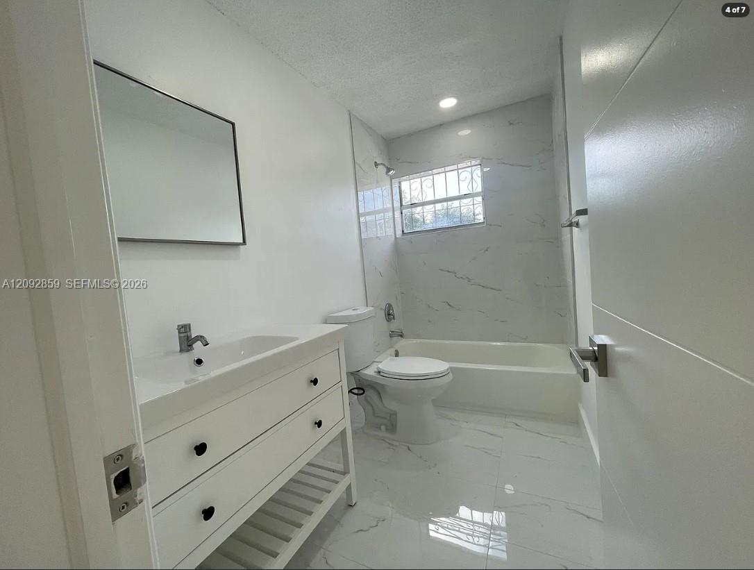 858 Southwest 2nd Street, Unit 4 Miami, FL 33130 - Photo 5 of 6 Gallery Image 5