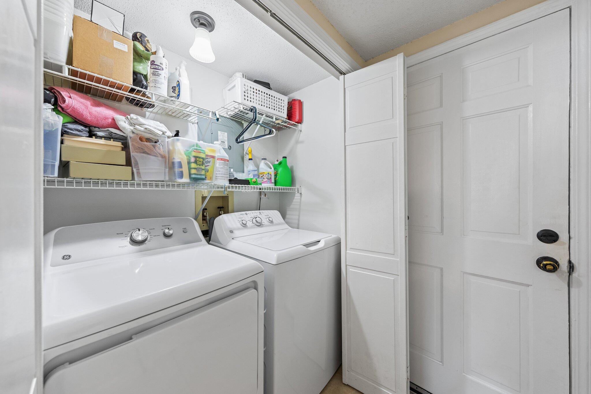 114 4th Avenue Shalimar, FL 32579 - Photo 20 of 59 a utility room with dryer and washer