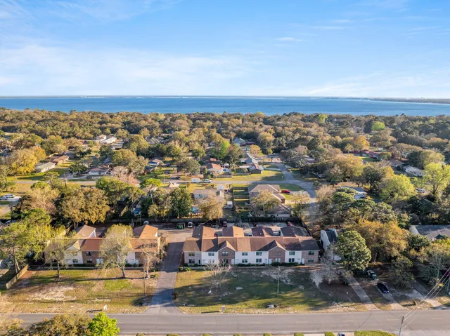 $299,900 | 114 4th Avenue, Shalimar, FL 32579