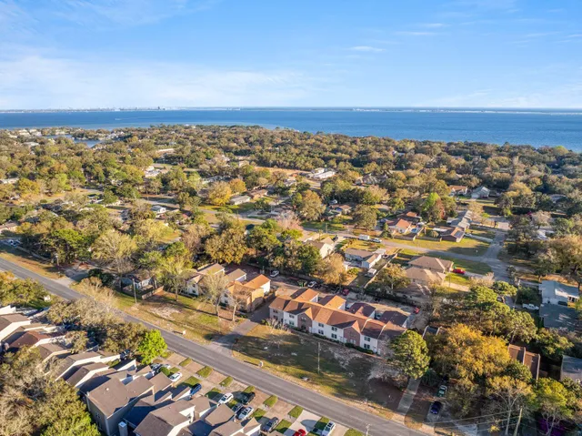 $299,900 | 114 4th Avenue, Shalimar, FL 32579