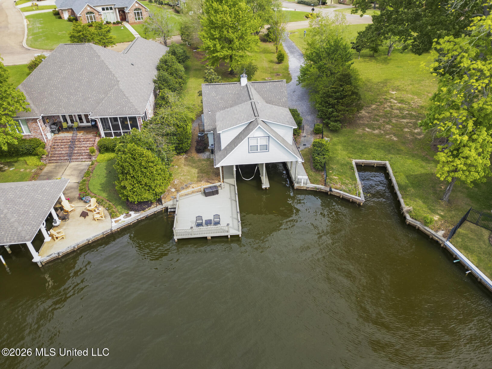 113 Northshore Point Madison, MS 39110 - Photo 4 of 29 113 Northshore pt drone-4