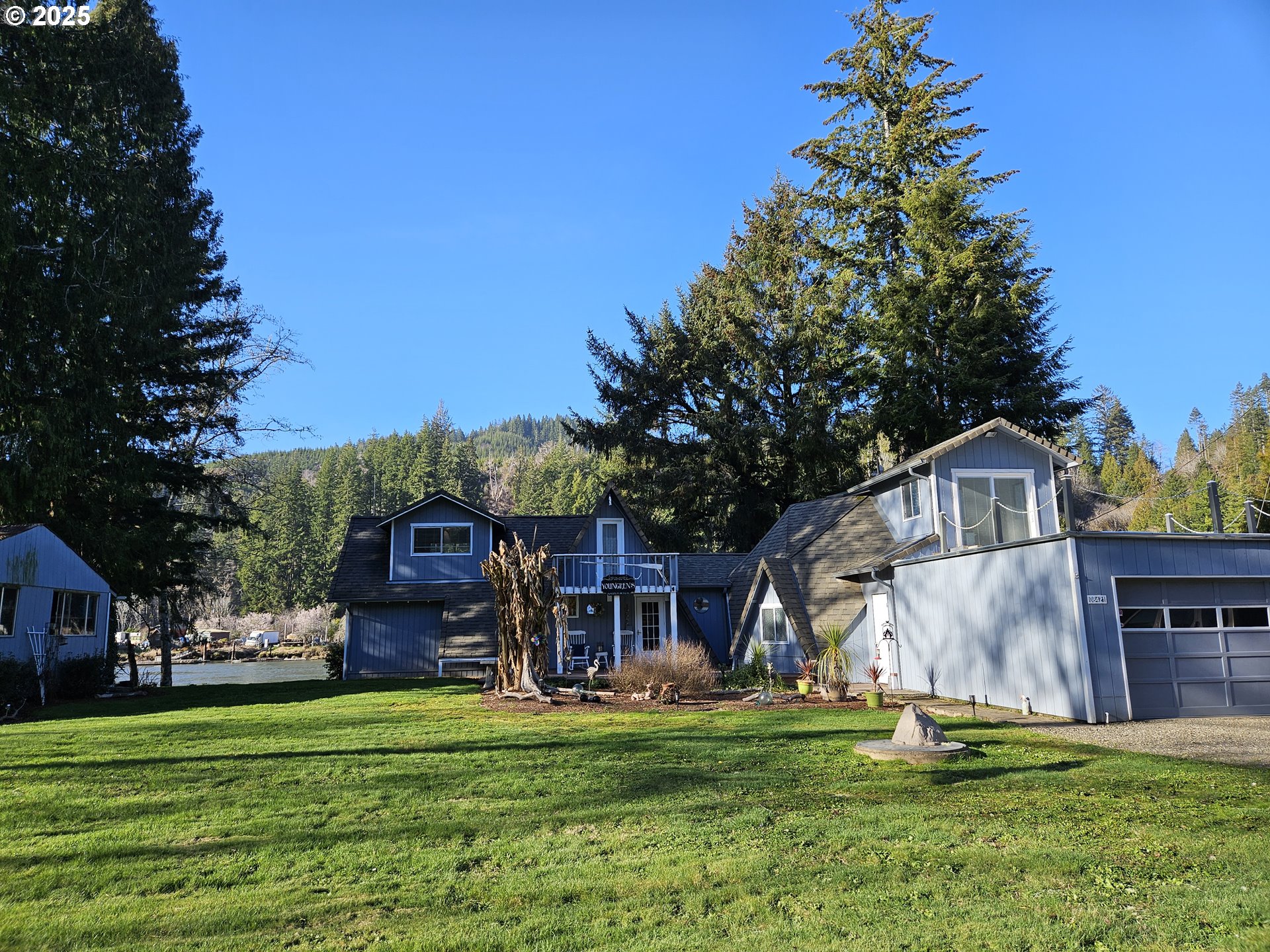 8421 Duncan Island Road Mapleton, OR 97453 - Photo 3 of 48 Gallery Image 3
