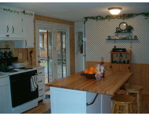 10 Onway Lake Road Raymond, NH 03077 - Photo 5 of 9