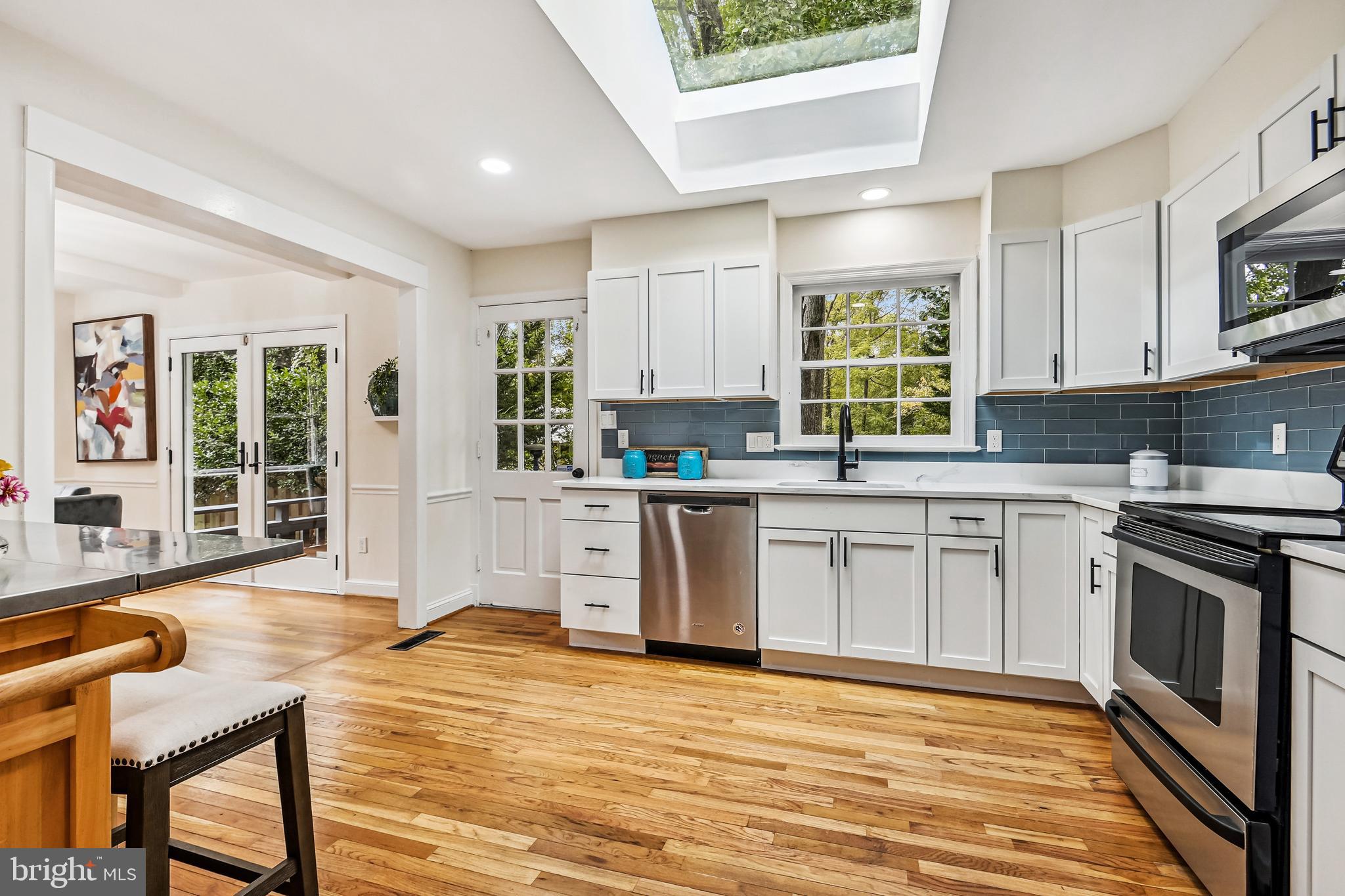 7819 Elba Road Alexandria, VA 22306 - Photo 9 of 35 Kitchen