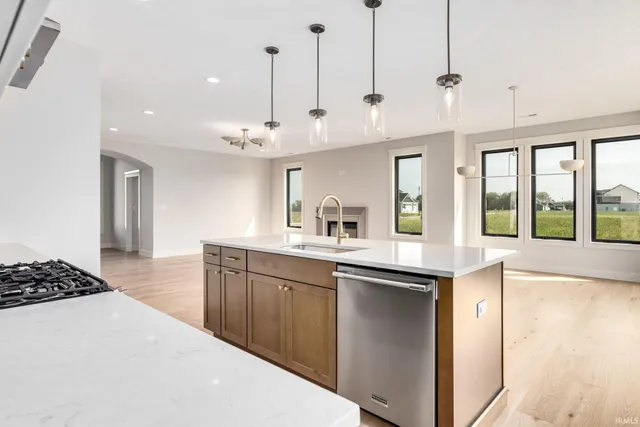 $649,900 | 953 Ravenstone Drive, Lafayette, IN 47909