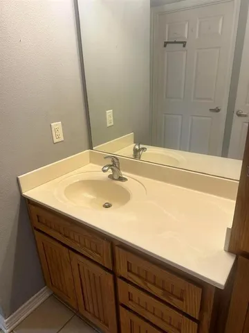 $1,200 | 1130 East Ohio Street, Van, TX 75790