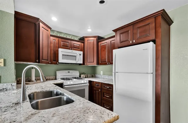 $175,000 | 3830 Desert Marina Drive, Unit 170, Laughlin, NV 89029