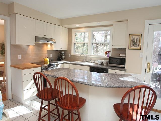 1104 Hardimont Road Raleigh, NC 27609 - Photo 8 of 25