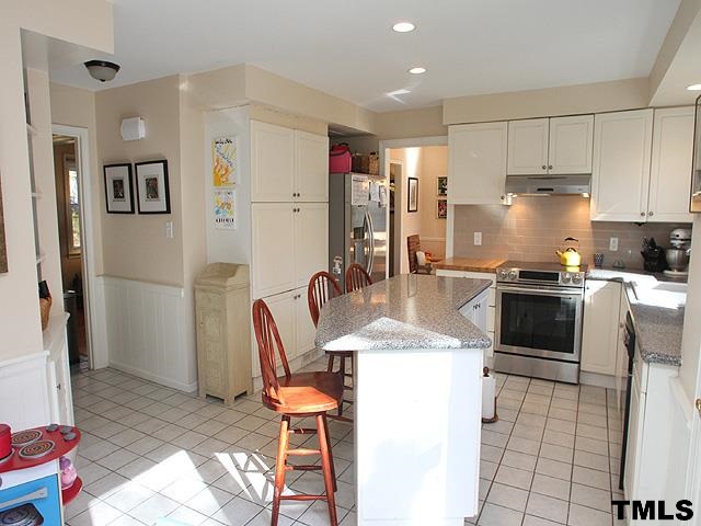 1104 Hardimont Road Raleigh, NC 27609 - Photo 9 of 25