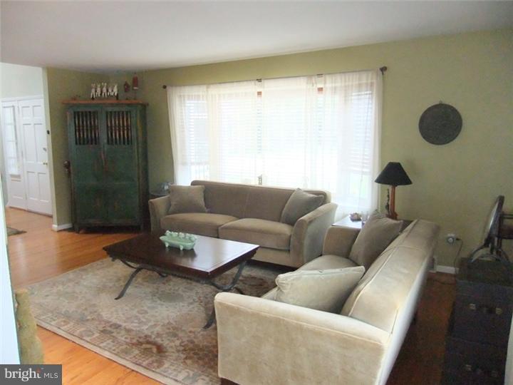 625 Minshall Road Springfield, PA 19064 - Photo 8 of 25