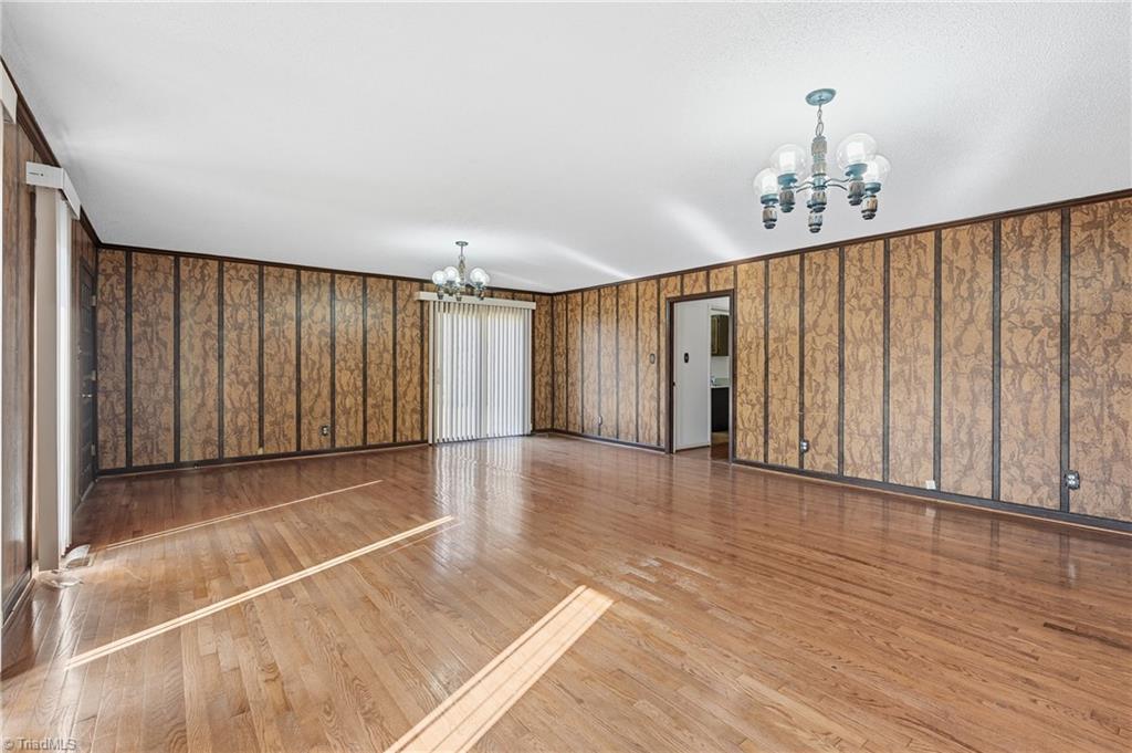 201 St Lukes Church Road Mebane, NC 27302 - Photo 5 of 29 Living Room