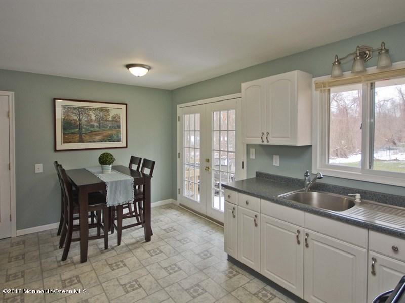 196 School Road Marlboro, NJ 07746 - Photo 10 of 28 014_KITCHEN