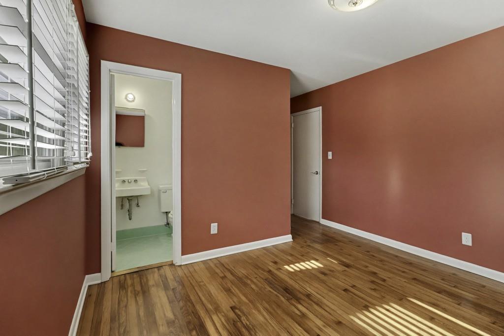 2524 Asbury Court Decatur, GA 30033 - Photo 4 of 26 a view of an empty room and window