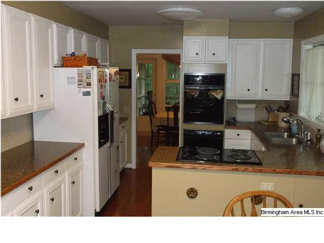 70 Greenhill Road Sylacauga, AL 35150 - Photo 3 of 31