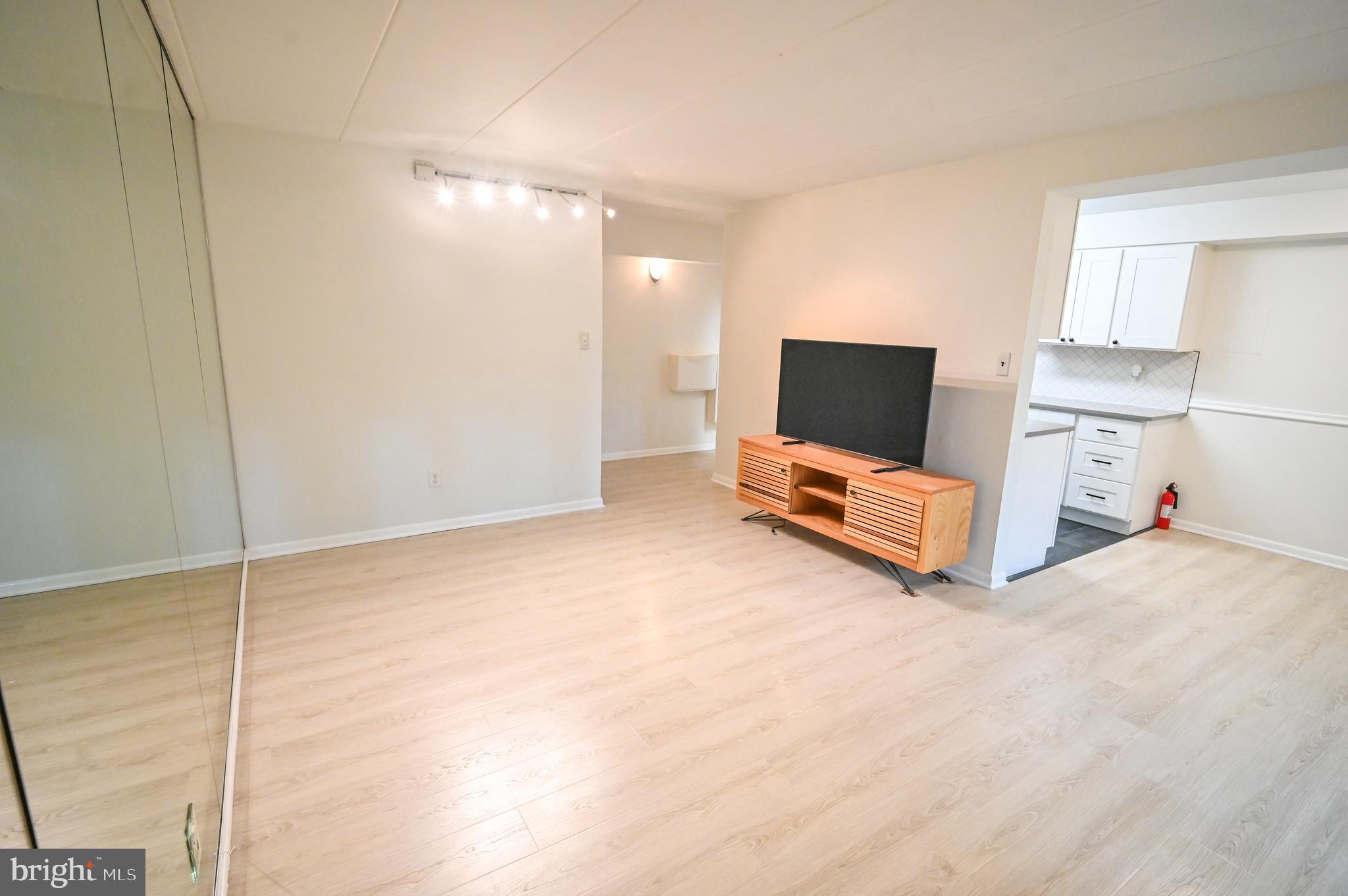 2329 Freetown Court, Unit 2B Reston, VA 20191 - Photo 14 of 21 Gallery Image 14